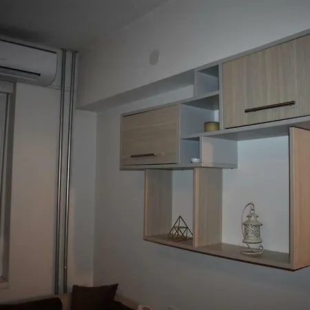 公寓 Apartman Lena *